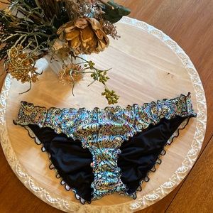 Victoria Secret Mosaic garden ruffle bottoms